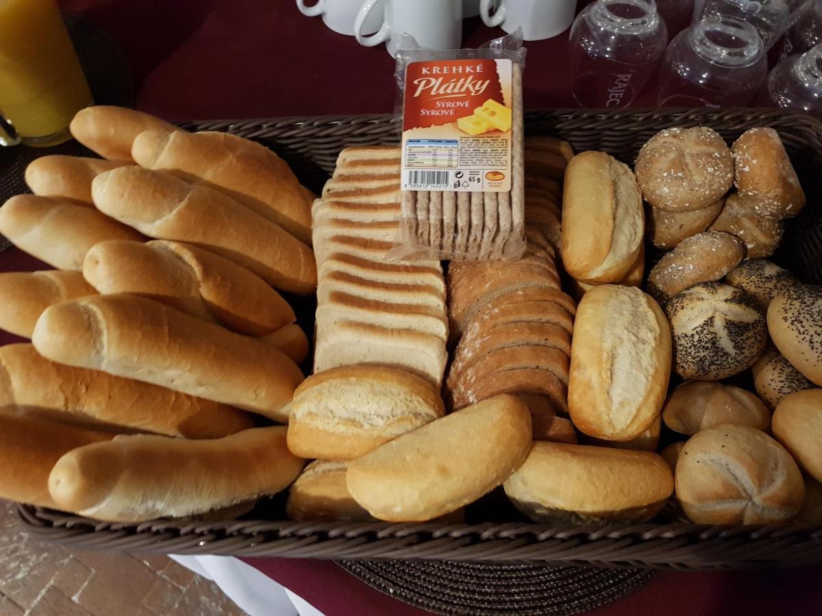 Pension U Krbu Mikulov v Krusnych Horach Esterno foto