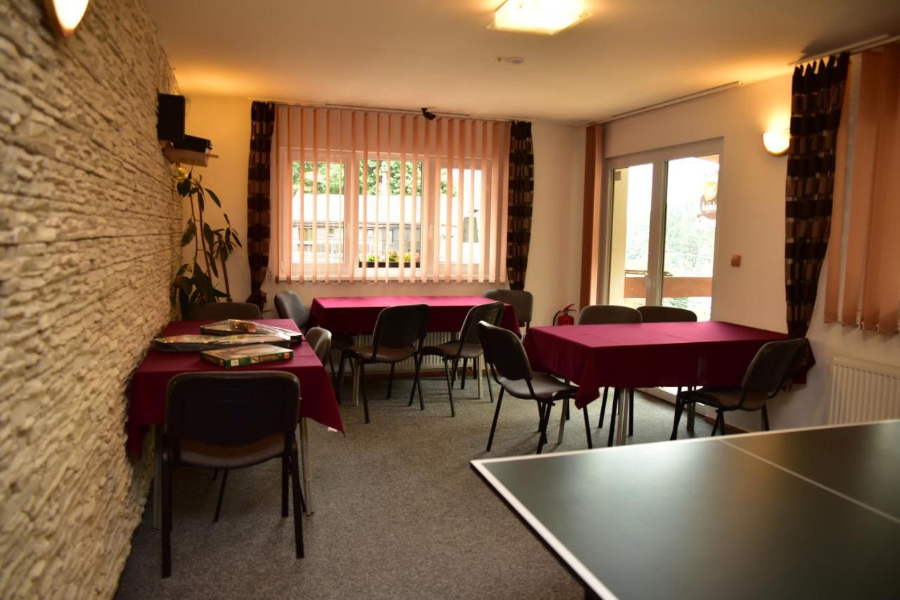 Pension U Krbu Mikulov v Krusnych Horach Esterno foto