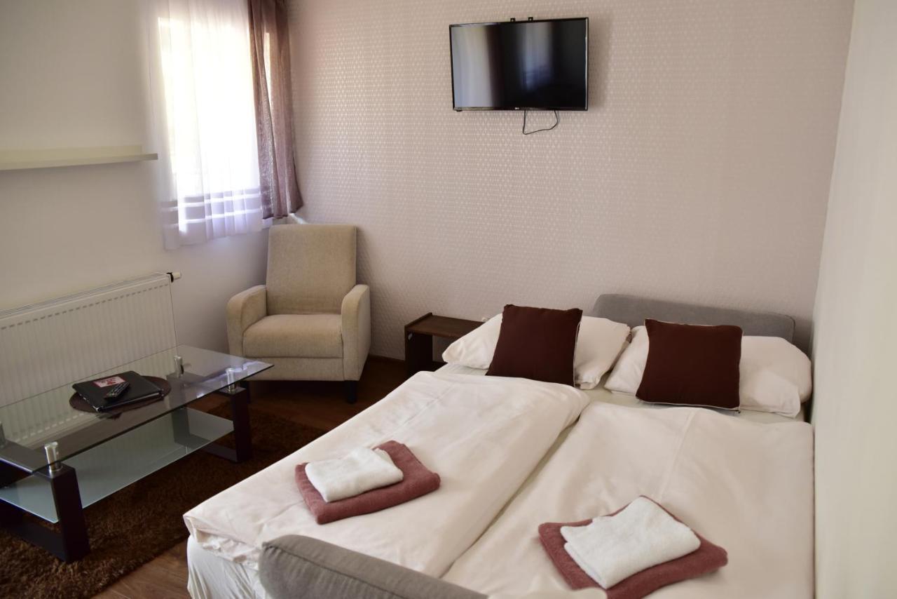 Pension U Krbu Mikulov v Krusnych Horach Esterno foto