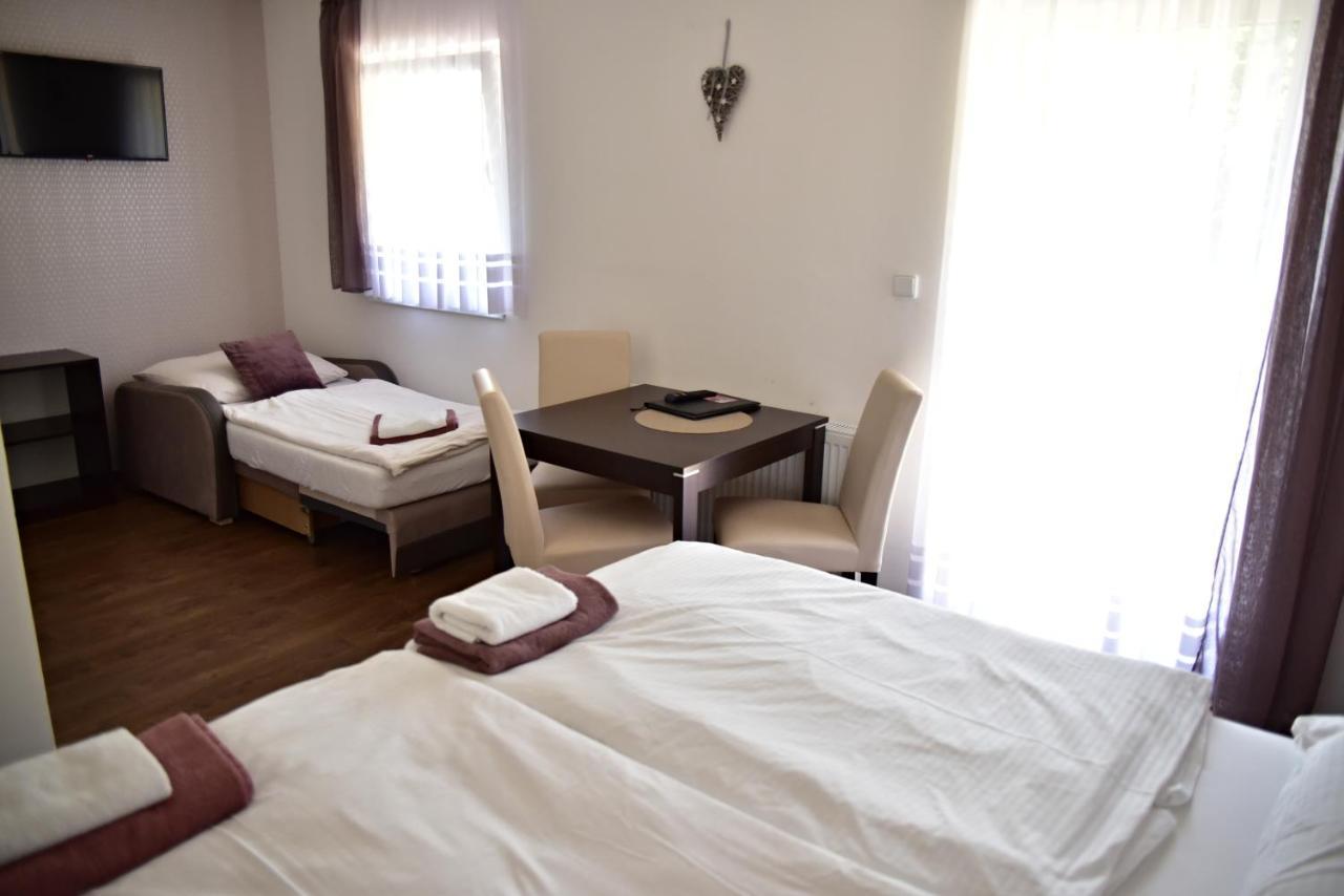 Pension U Krbu Mikulov v Krusnych Horach Esterno foto